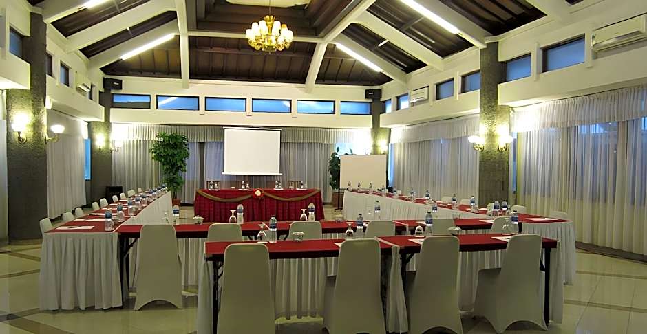 Grand Orchid Hotel