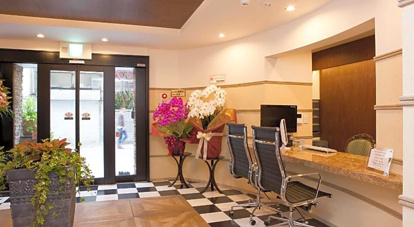 Okinawa Kariyushi Lch Izumizaki Kenchomae Hotel