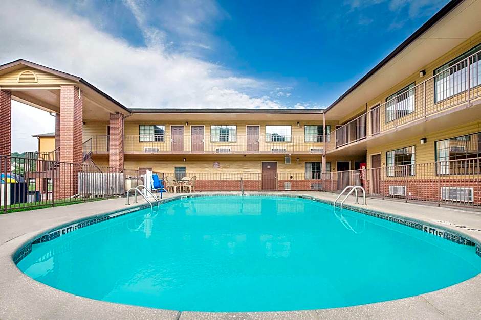 Days Inn by Wyndham Fayetteville