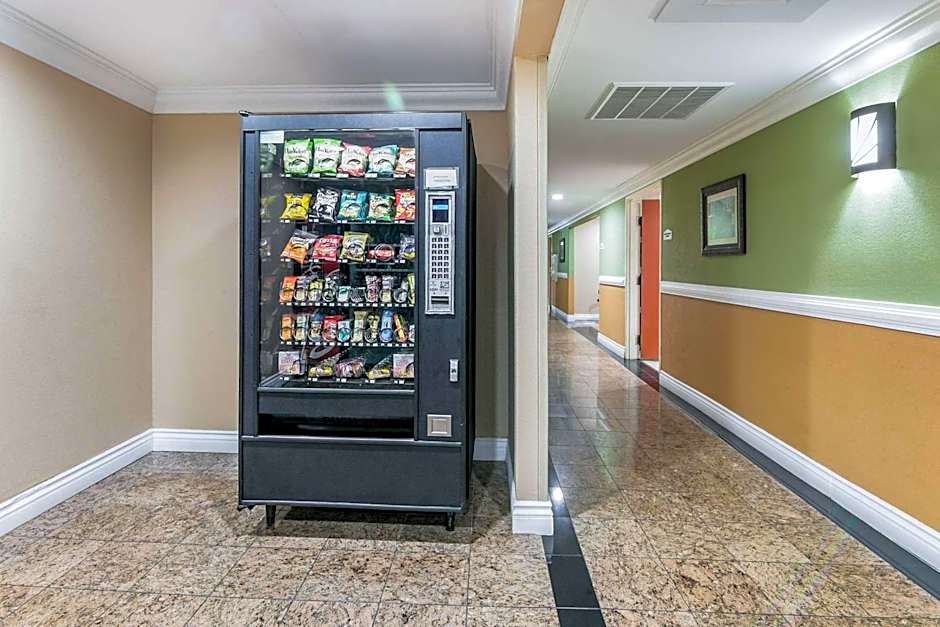 Quality Inn & Suites Atlanta Airport South