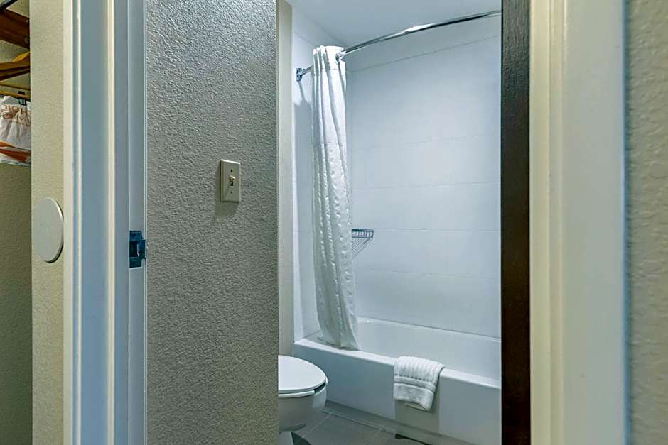 Comfort Inn Near Greenfield Village