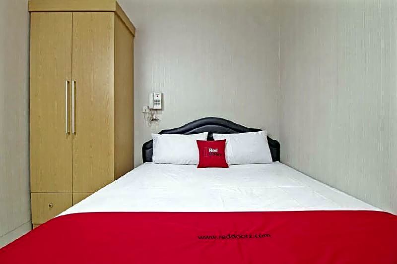 RedDoorz @ Mangga Besar 2