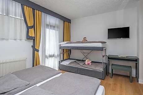Comfort Quadruple Room