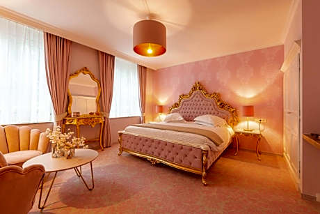 Pink Suite