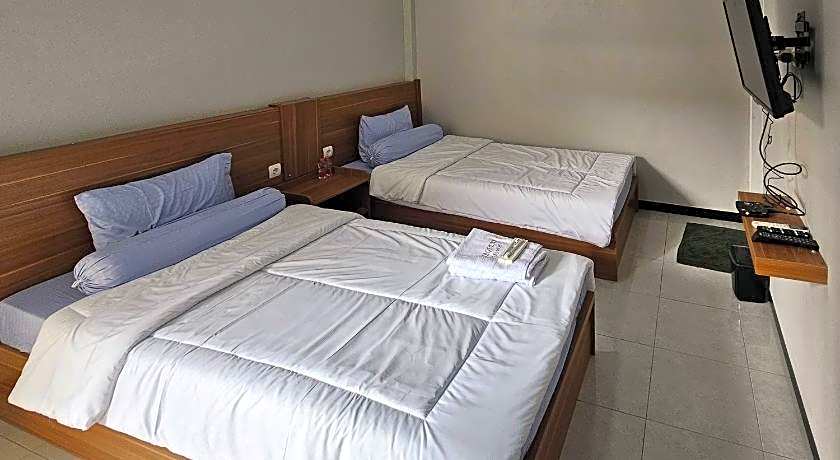 Guest House Saqeena Syariah near Blitar Park RedPartner