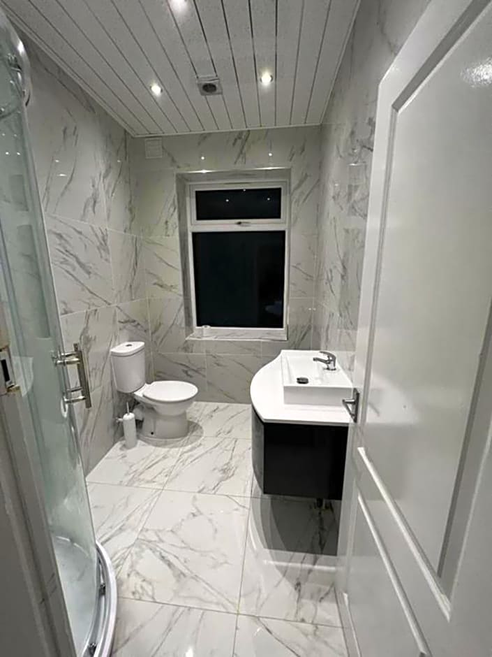 OYO The Pleasant House