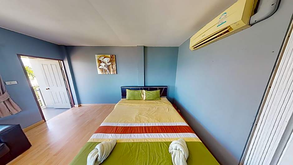 Sea beach Koh Larn 2 Hotel