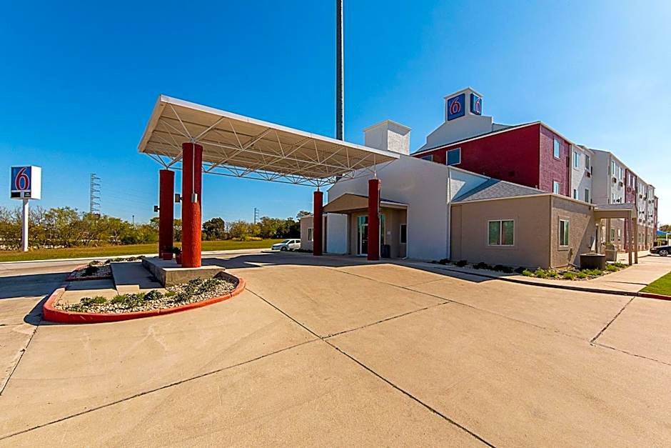 Motel 6-San Antonio, TX - Downtown - Alamo Dome