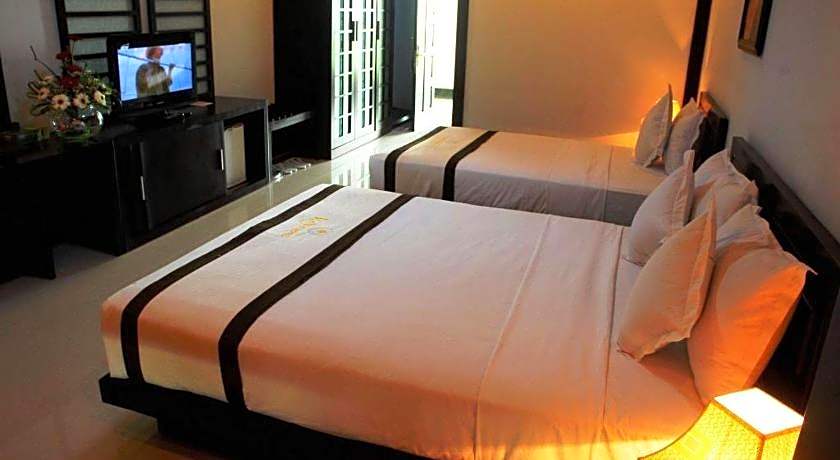 Kaya Hotel