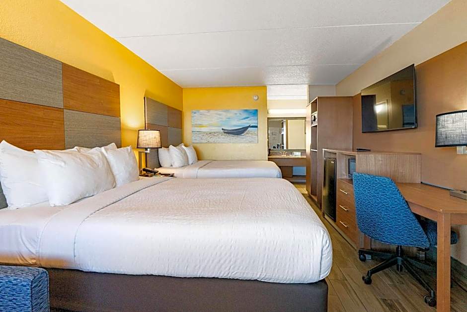 Clarion Pointe Galveston - Beachfront