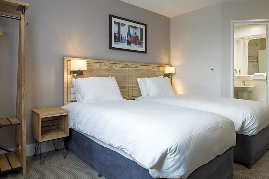 The Raven’s Cliff Lodge by Marston's Inns