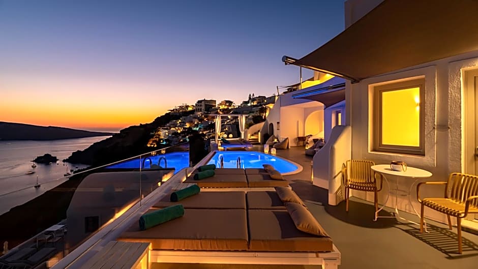 Kima Oia Suites