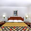 Super 8 by Wyndham Holton