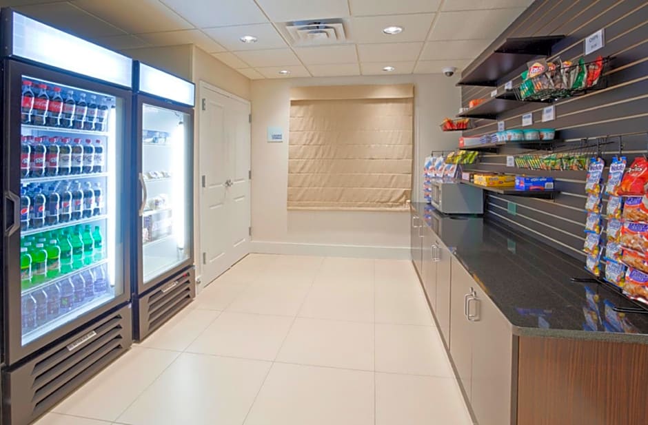 Holiday Inn Express Hotel & Suites Rogers By IHG
