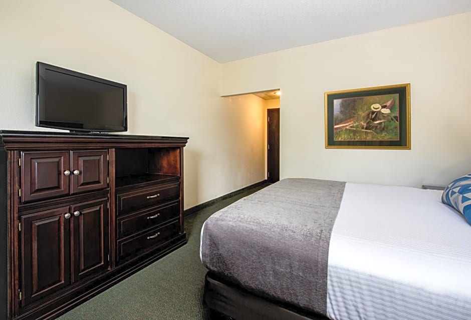 Savannah House Hotel