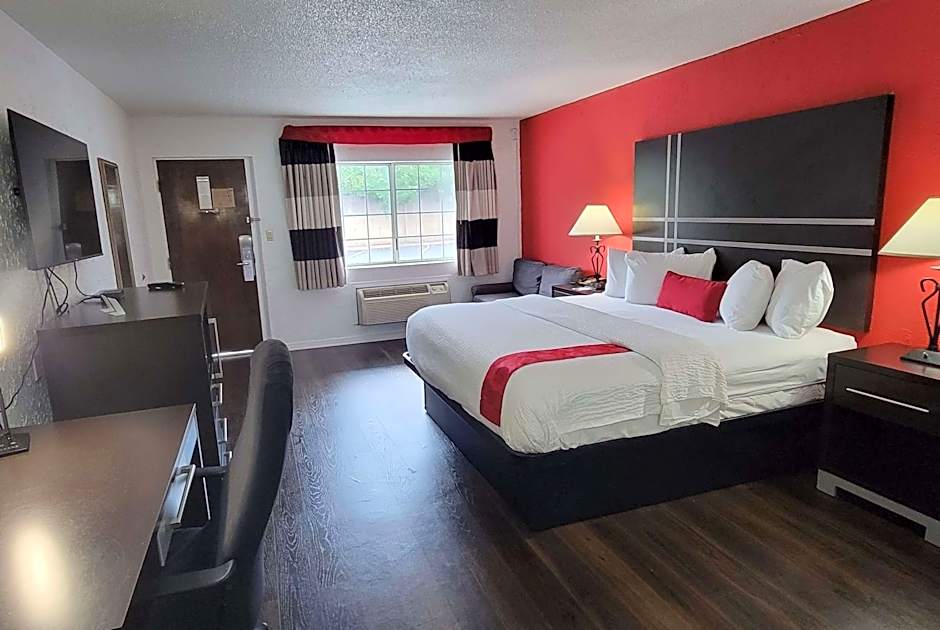 Ramada by Wyndham Mountain Home