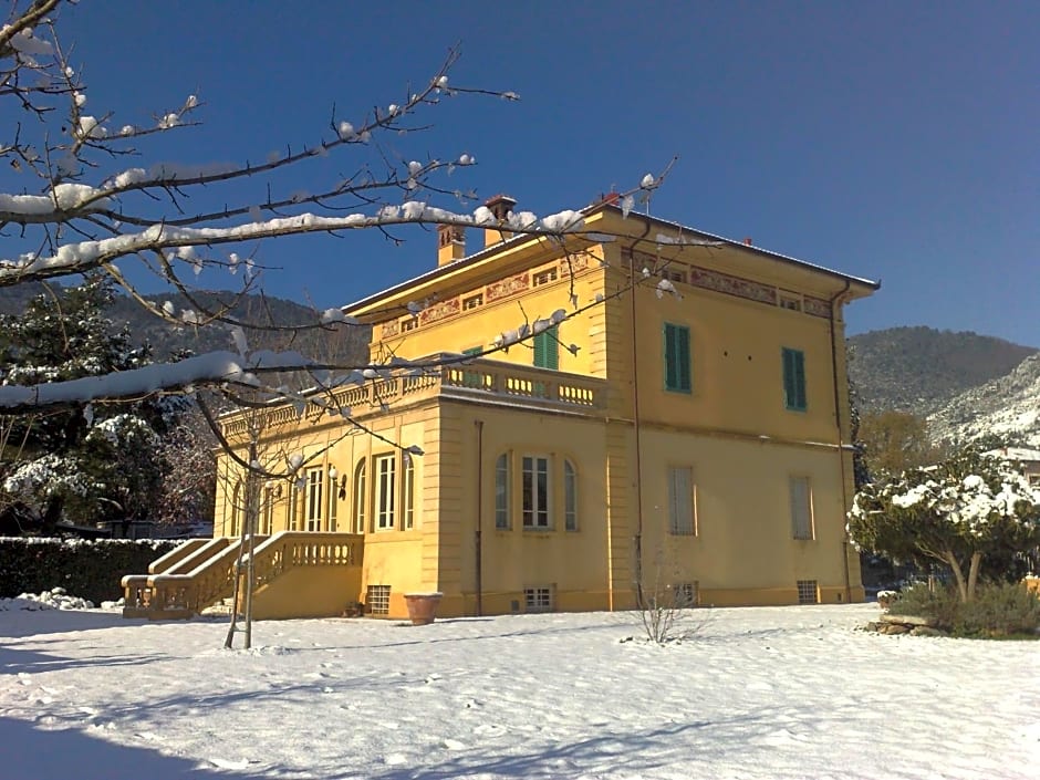 Marta Guest House