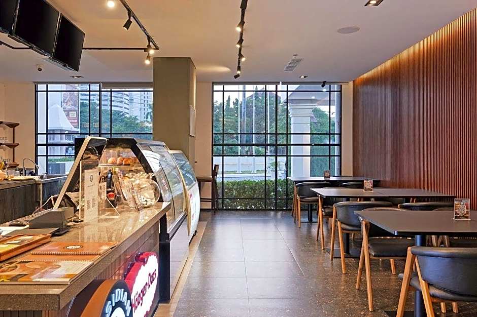 Metro Park View Hotel Kota Lama Semarang