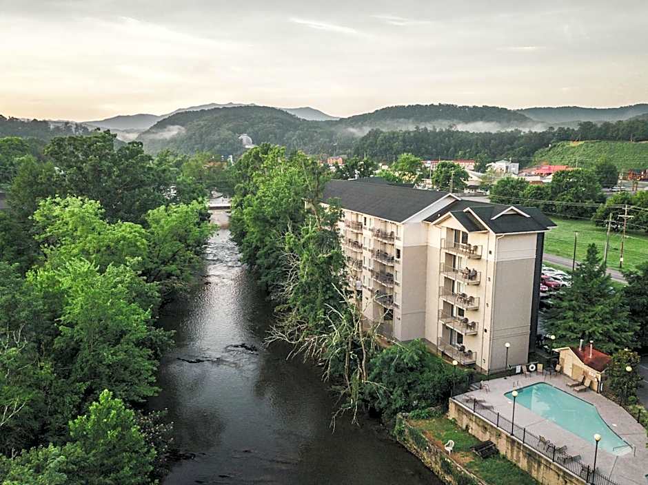 Twin Mountain Inn & Suites