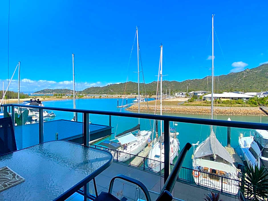 Blue on Blue Superior Studio Room 1241