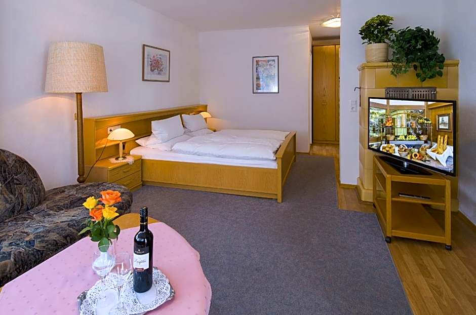 Photo 1 of 4 of Double Room