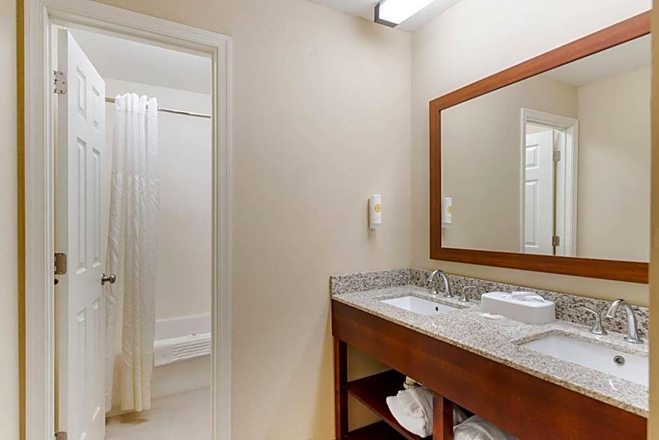 Comfort Inn Petersburg Fort Lee Area