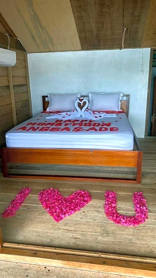 Olala Bungalows and Restaurant