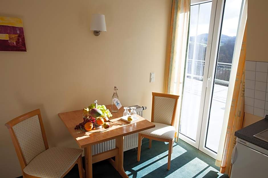 Hofgut Langenborn Wohnen auf Zeit möblierte Apartments Aschaffenburg Alzenau Frankfurt