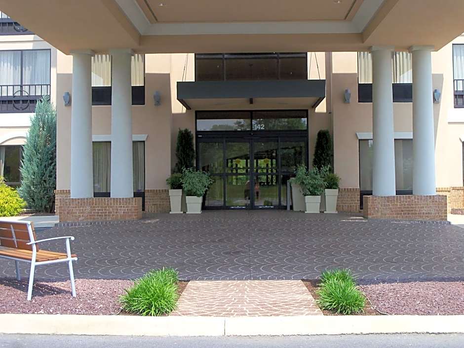 Holiday Inn Express and Suites Winchester By IHG