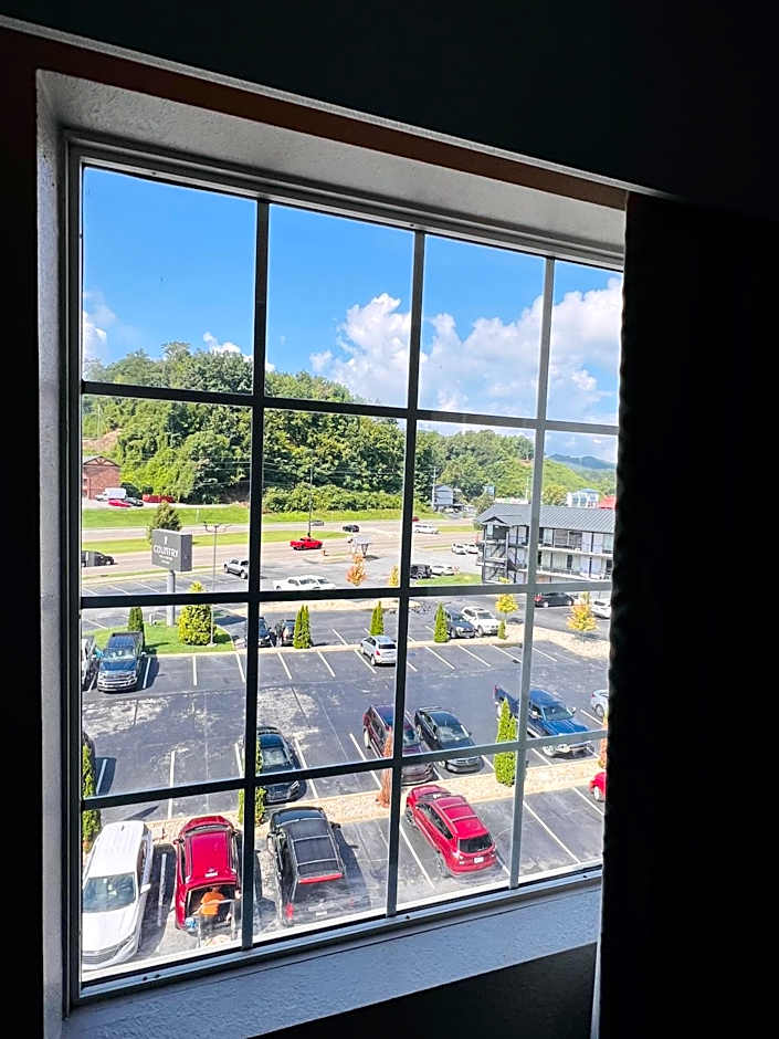 Country Inn & Suites by Radisson, Pigeon Forge South, TN