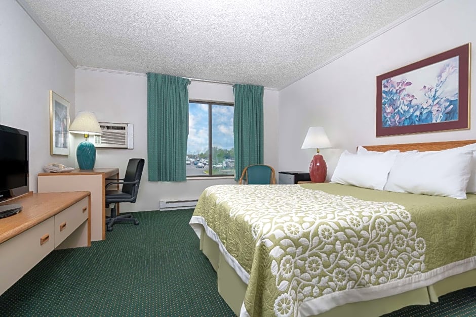 Days Inn by Wyndham St Cloud