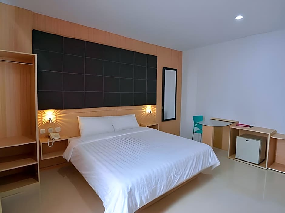 T-One Hotel
