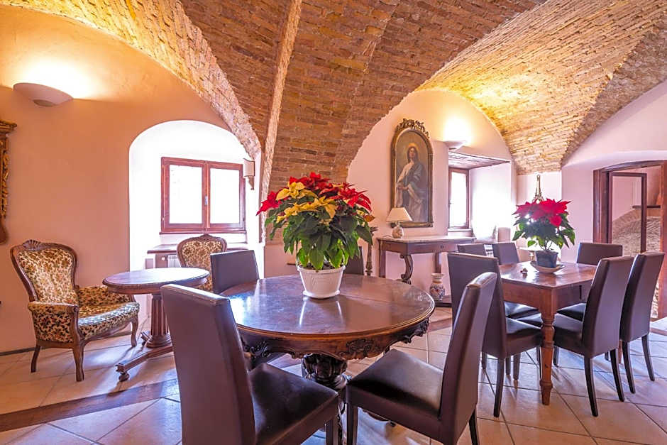 HOTEL TREVI Palazzo Natalini