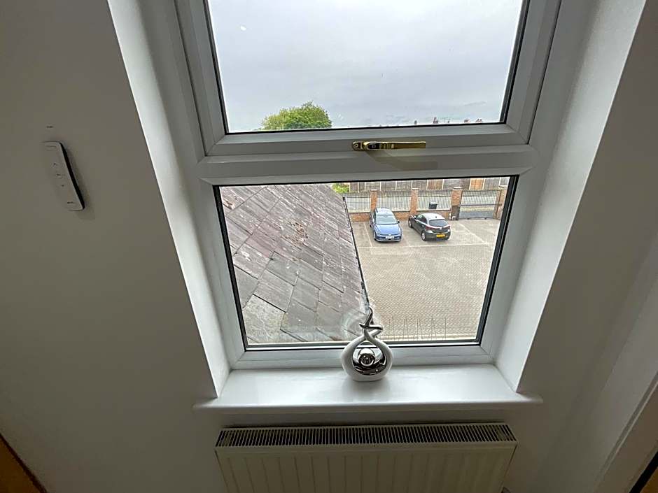 Earle House Serviced Apartments