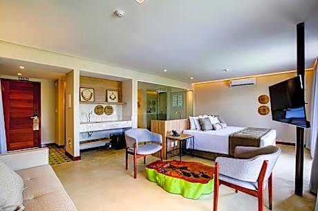 SUITE WITH KING SIZE BED AND SOFA BED