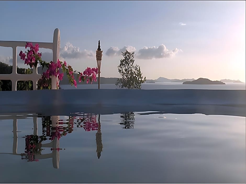 Al Faro Cosmio Hotel