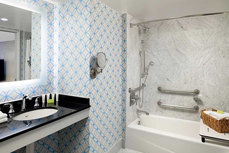 Hyatt Centric Delfina Santa Monica