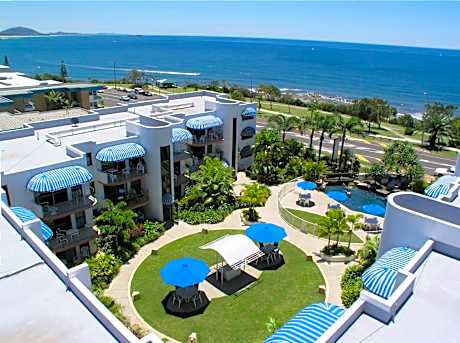 Headland Tropicana Resort