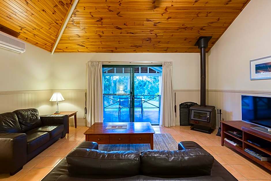 Photo 1 of 8 of Studio Chalet