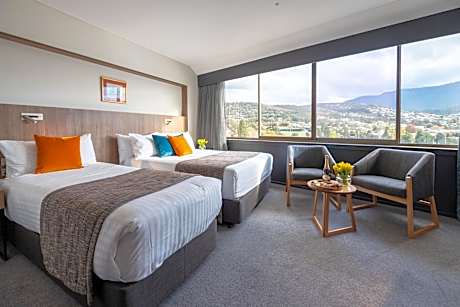 Deluxe Double or Twin Room with Mountain View