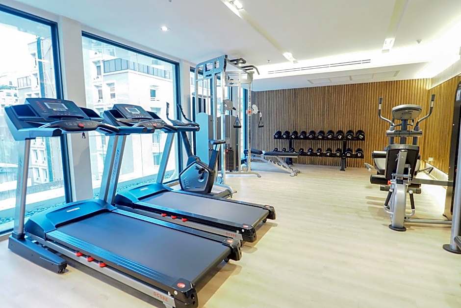 The Quarter Phromphong by UHG