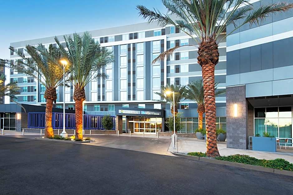 Hyatt Place Tempe / Phoenix / University