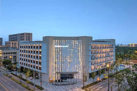 Campanile Hotel Shanghai Dishui Lake Ocean Park