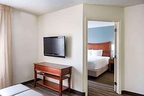 One-Bedroom King Suite