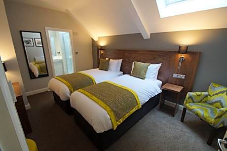 Deluxe Double or Twin Room