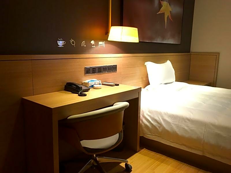 IU Hotel Yuncheng Tiaoshan Street High Speed Railway Station Branch