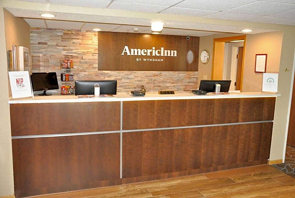 AmericInn by Wyndham Clear Lake