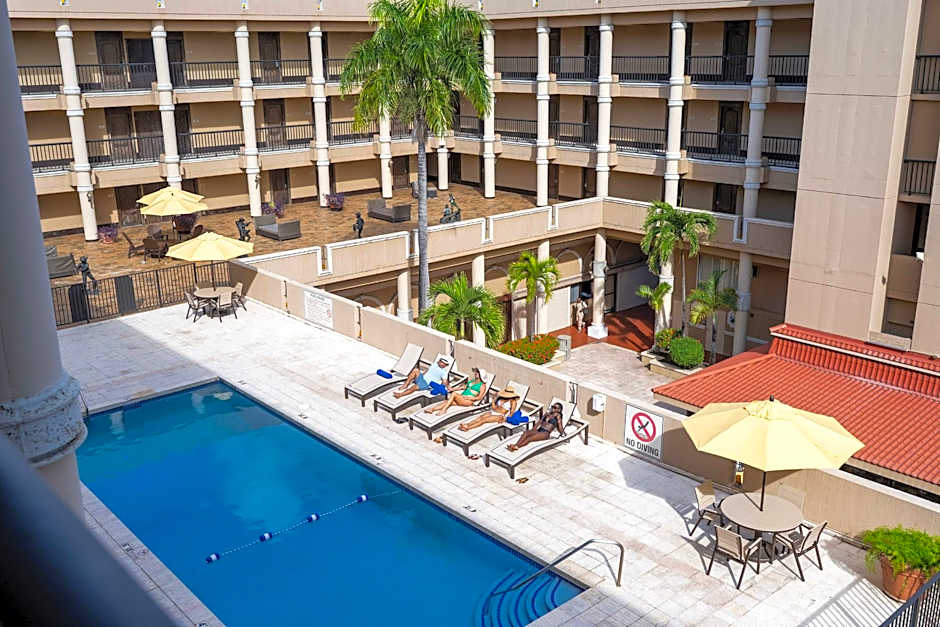 Windward Passage Hotel