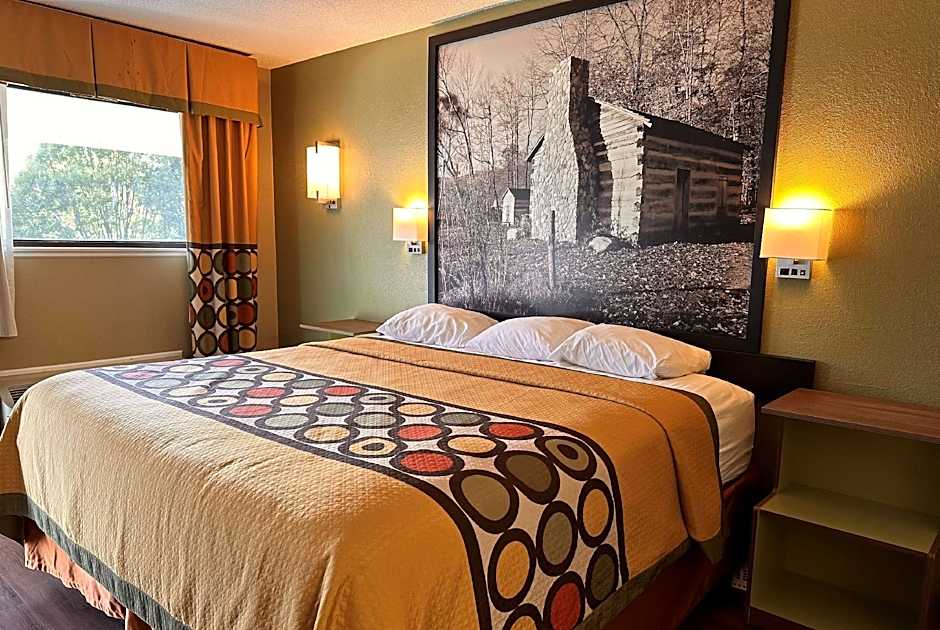 Super 8 by Wyndham Cincinnati OH