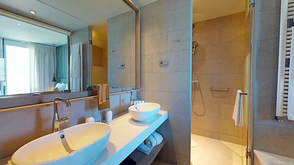 Meliá Barcelona Sky